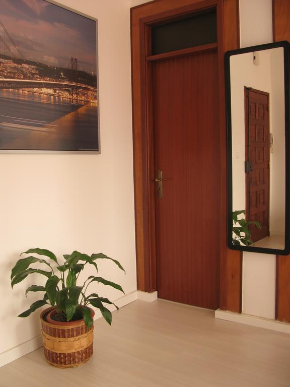 Apartment Estrela Heart Lisbona Esterno foto